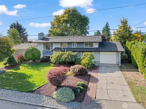 1802 Clovercrest St, Enumclaw, WA 98022