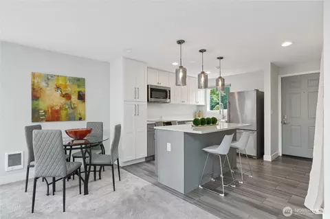 7292 W Lake Sammamish Pkwy NE #4-306, Redmond, WA 98052