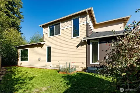 Exterior - 3701 170th Pl SE, Bothell, WA 98012 photo 6 of 10