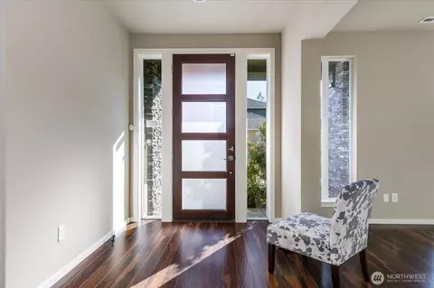 Entry Way - 3701 170th Pl SE, Bothell, WA 98012 photo 3 of 4