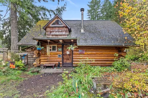 51 N Silver Ln S, Hoodsport, WA 98548