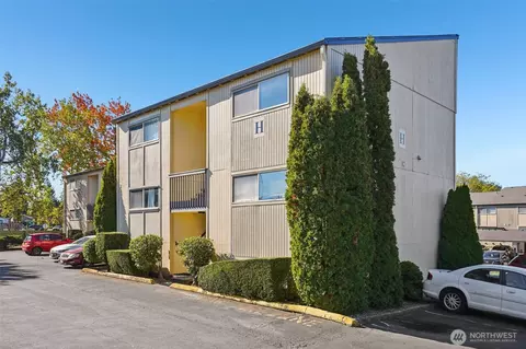 31003 14th Ave S #H-8, Federal Way, WA 98003