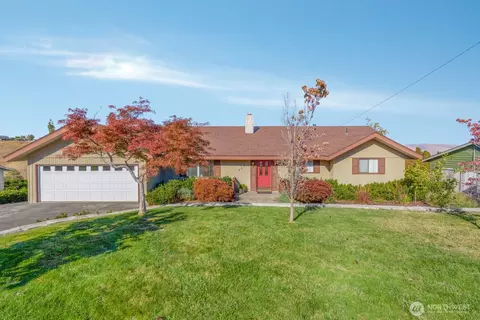 807 Ridgeview Ave, Selah, WA 98942