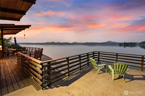 115 Alder Dr NW, Gig Harbor, WA 98335