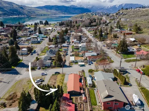 618 N Markeson St, Chelan, WA 98816