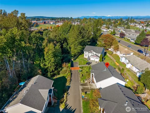 View/Area - 1403 Baker Ave, Everett, WA 98201 photo 2 of 4
