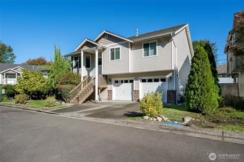 Exterior - 1403 Baker Ave, Everett, WA 98201 photo 2 of 10