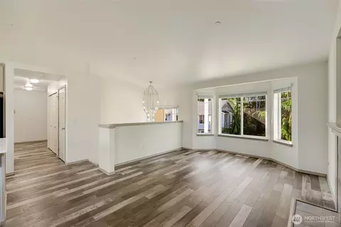Living - 1403 Baker Ave, Everett, WA 98201 photo 4 of 8