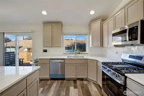 Kitchen - 1403 Baker Ave, Everett, WA 98201 photo 3 of 3