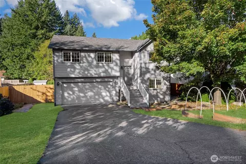 1619 Mapleridge Dr NE, Olympia, WA 98506