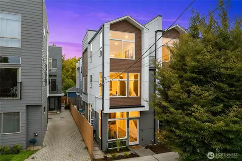 943 NW 56th St, Seattle, WA 98107