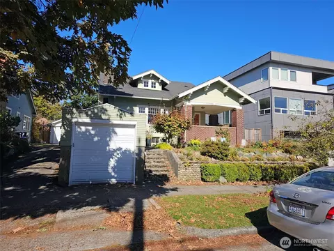 738 N 81st St, Seattle, WA 98103