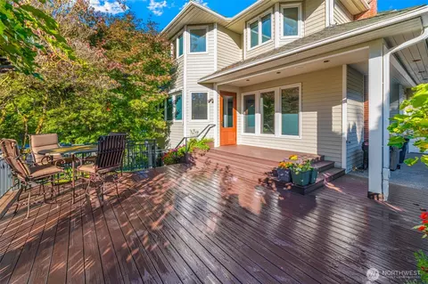 Exterior - 9925 NE 197th St, Bothell, WA 98011 photo 2 of 7