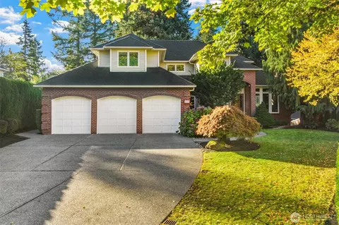 9925 NE 197th St, Bothell, WA 98011
