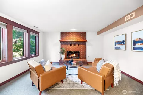 Living - 9925 NE 197th St, Bothell, WA 98011 photo 4 of 4