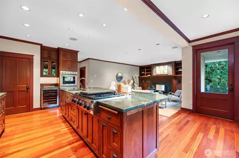 Kitchen - 9925 NE 197th St, Bothell, WA 98011 photo 4 of 4