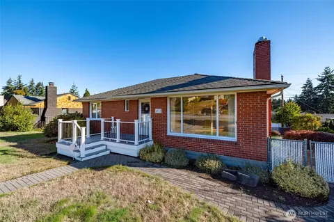 4911 Delaware Ave, Everett, WA 98203