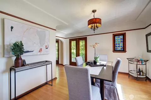 Dining - 323 16th Ave E #301, Seattle, WA 98112 photo 3 of 4