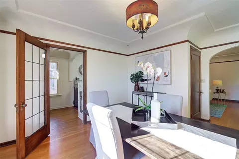 Dining - 323 16th Ave E #301, Seattle, WA 98112 photo 2 of 4