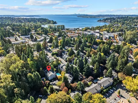 12044 100th Ave NE #H102, Kirkland, WA 98034