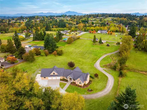 6924 65th Ave SE, Snohomish, WA 98290