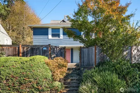 3034 31st Ave W #A, Seattle, WA 98199