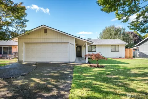 3929 Pine St, Longview, WA 98632