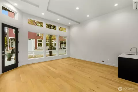 3400 E Spring St, Seattle, WA 98122 photo 3