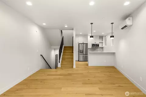 3400 E Spring St, Seattle, WA 98122 photo 16