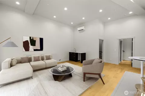 3400 E Spring St, Seattle, WA 98122 photo 10