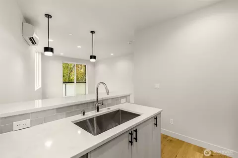 3400 E Spring St, Seattle, WA 98122 photo 22