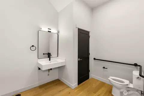 3400 E Spring St, Seattle, WA 98122 photo 13