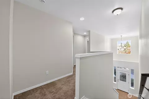 Entry Way - 1005 Eagle Ave SW, Orting, WA 98360 photo 2 of 2
