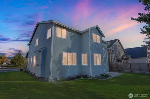 Exterior - 1005 Eagle Ave SW, Orting, WA 98360 photo 6 of 8