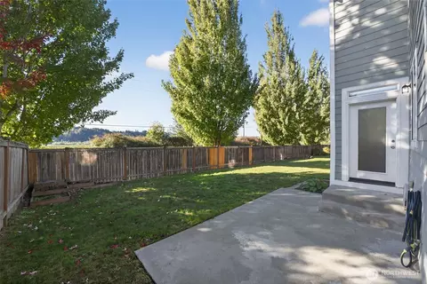 Exterior - 1005 Eagle Ave SW, Orting, WA 98360 photo 4 of 8