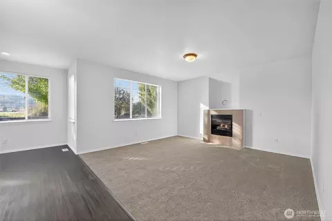 Living - 1005 Eagle Ave SW, Orting, WA 98360 photo 7 of 8