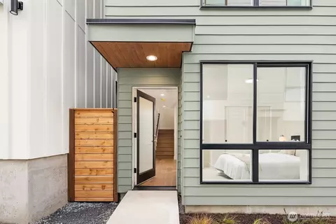 4422 1st Ave NE #A, Seattle, WA 98105