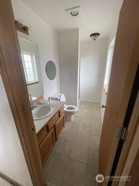 Bath - 317 Icey St SW, Orting, WA 98360 photo 2 of 2