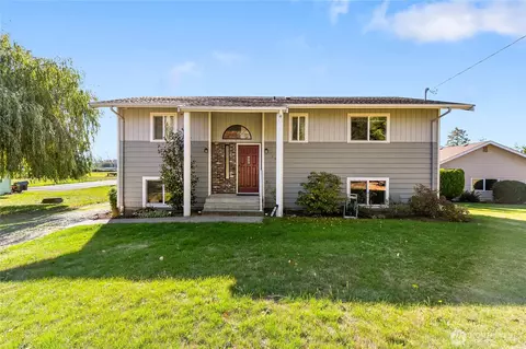 197 Bay Lyn Dr, Lynden, WA 98264