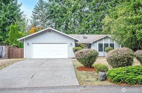 9711 Onyx Dr SW, Lakewood, WA 98498