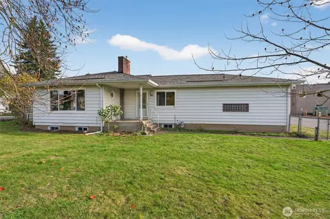 608 12th St, Washougal, WA 98671
