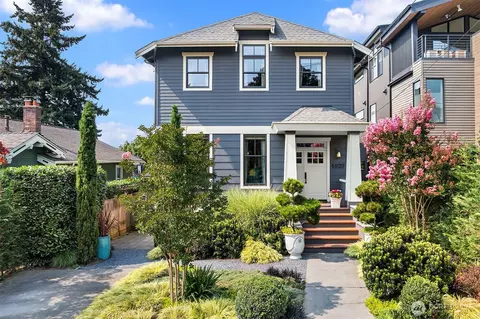 4029 Ashworth Ave N, Seattle, WA 98103
