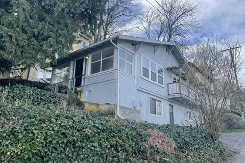 310 E Ivy St, Bellingham, WA 98225