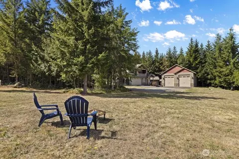Exterior - 25323 182nd St E, Orting, WA 98360 photo 8 of 12