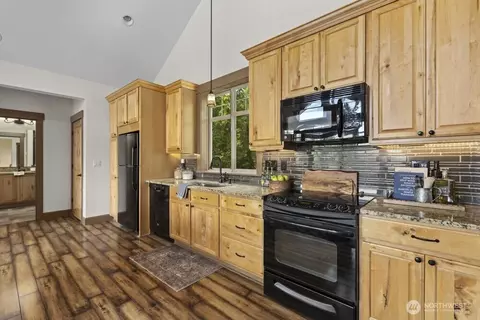 Kitchen - 25323 182nd St E, Orting, WA 98360 photo 3 of 3