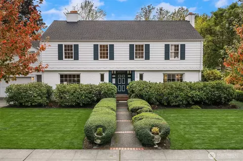 5525 NE Penrith Rd, Seattle, WA 98105