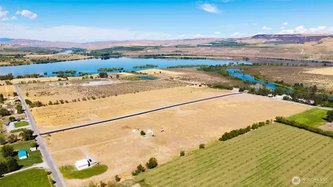 2 Solitude Ln, Brewster, WA 98812
