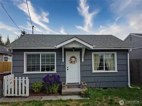 212 Douglas St, Longview, WA 98632