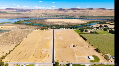 5 Solitude Ln, Brewster, WA 98812