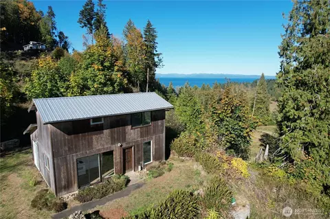 644 Crescent Bay Ln, Port Angeles, WA 98363